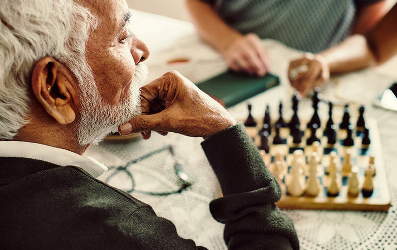 Como manter a mente ativa e preservar a saúde cognitiva