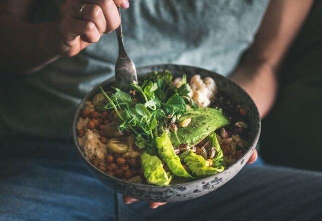 A Importância do Acompanhamento Nutricional na Terceira Idade