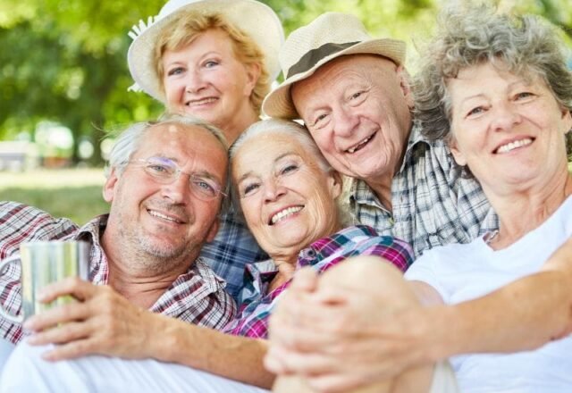 Como Melhorar a Saúde Mental com Atividades Sociais na Melhor Idade