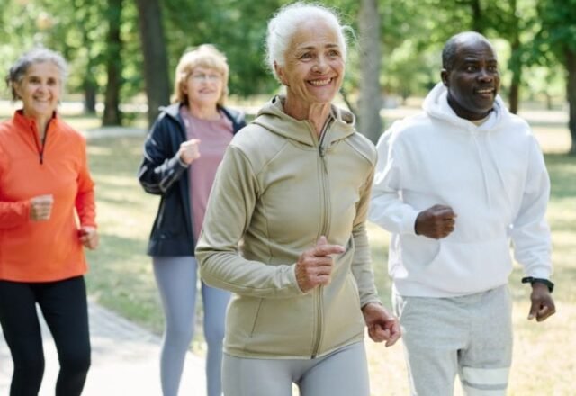 Como Tratar e Prevenir a Osteoartrite em Idosos