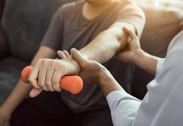 Como a Reabilitação Pós-Cirúrgica Pode Ajudar na Recuperação de Idosos