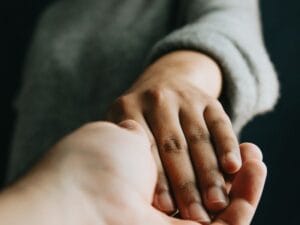 O Papel da Terapia de Grupo na Melhora da Saúde Mental de Idosos