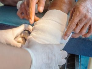 Como Tratar Feridas Crônicas com Qualidade em São José
